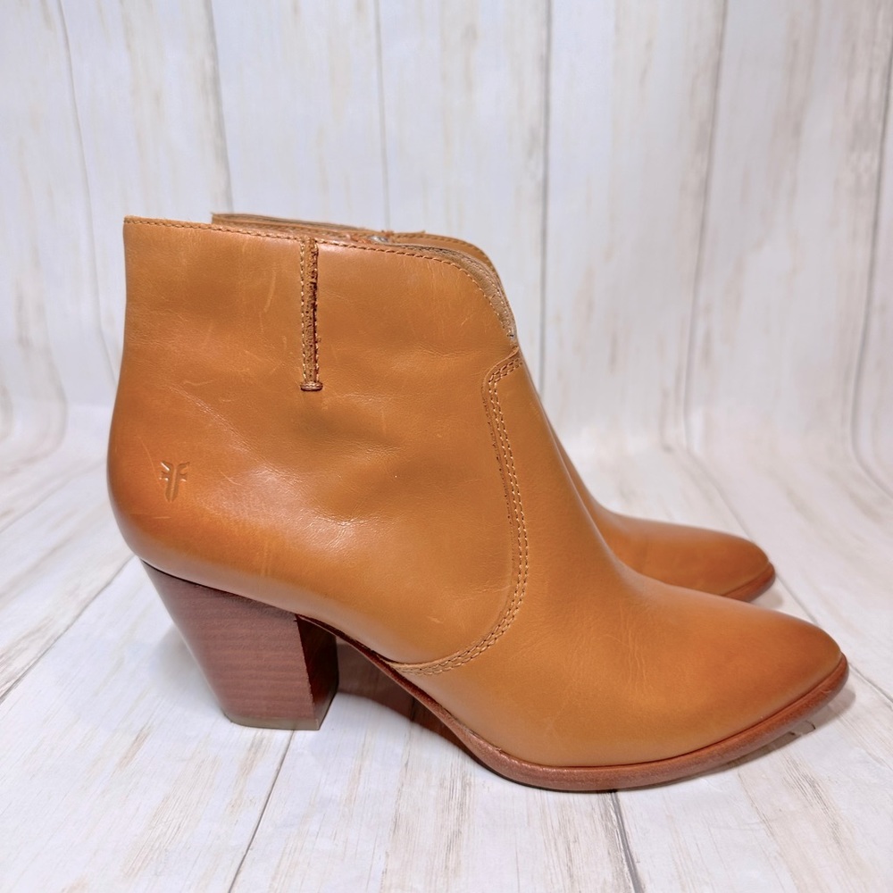 FRYE “Jennifer” Genuine Leather Boots 6.5M